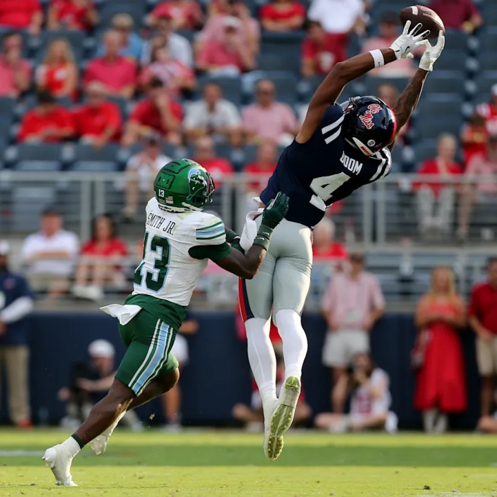 2025 bowl schedule: College Football Playoff times, channels and more 2025 bowl schedule: College Football Playoff times, channels and more