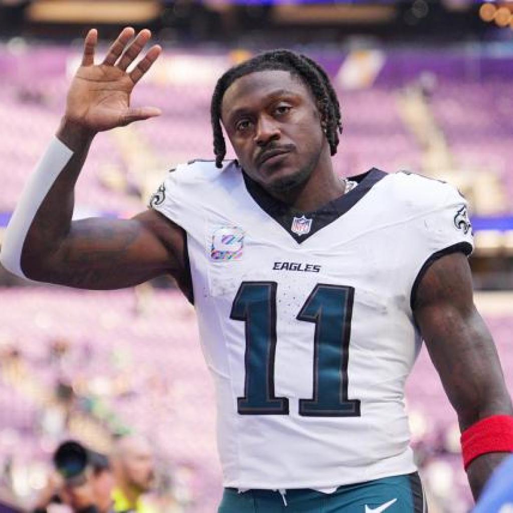 Former Eagles Champion Thinks Patriots ‘Make A Lot Of Sense’ For A.J. Brown Trade Former Eagles Champion Thinks Patriots ‘Make A Lot Of Sense’ For A.J. Brown Trade