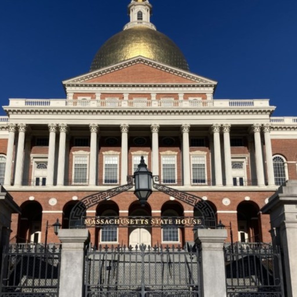 Massachusetts lawmakers face busy season with major bills pending Massachusetts lawmakers face busy season with major bills pending