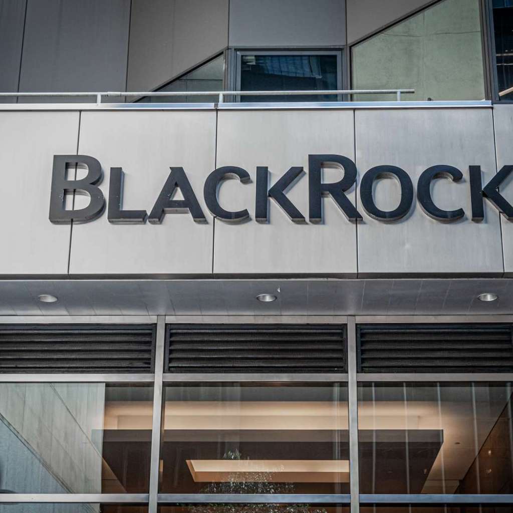 BlackRock Receives 1,884 $BTC and 10,585 $ETH from Coinbase Prime BlackRock Receives 1,884 $BTC and 10,585 $ETH from Coinbase Prime