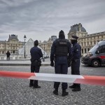 Louvre: Two arrested after jewellery robbery from Louvre Louvre: Two arrested after jewellery robbery from Louvre