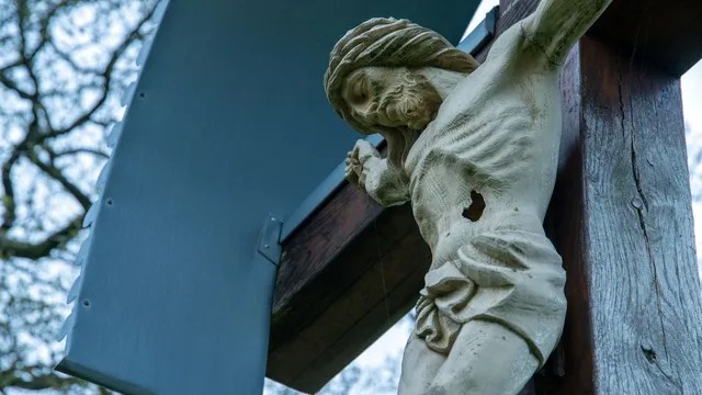 Customs: Devoted silence on excellent Friday from Lohr Customs: Devoted silence on excellent Friday from Lohr