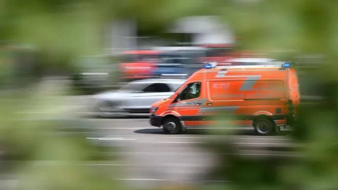 Critical twist of fate in Stuttgart: Malishan from automobile overruns and significantly injured Critical twist of fate in Stuttgart: Malishan from automobile overruns and significantly injured
