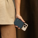 Native Union (RE)Classic Magnetic Power Bank 5000mAh - Navy - Alternate Native Union (RE)Classic Magnetic Power Bank 5000mAh - Navy - Alternate