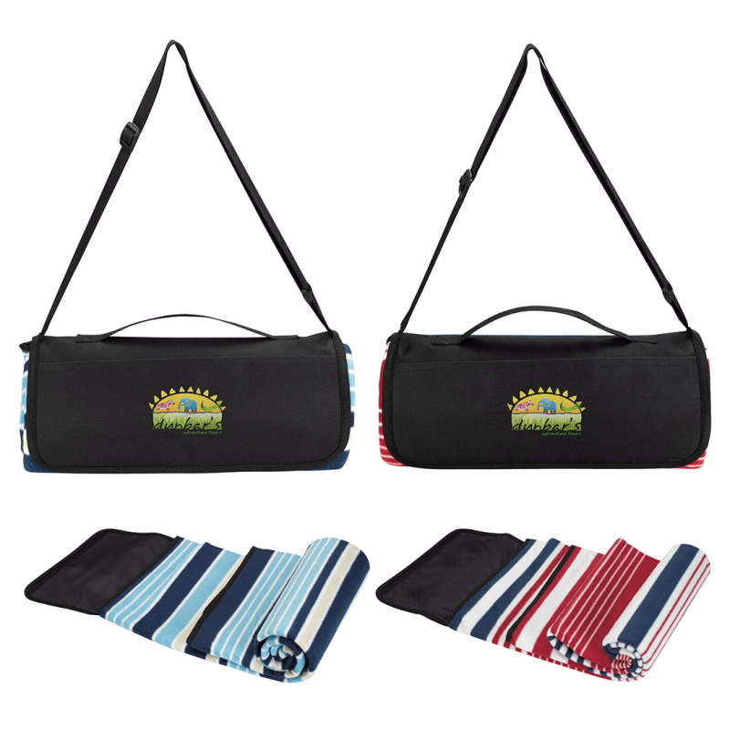 Good Value™ Shoulder Strap Picnic Blanket 2