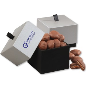 Subtle Sophistication with Caramel Pecan Clusters 1 Subtle Sophistication with Caramel Pecan Clusters 1