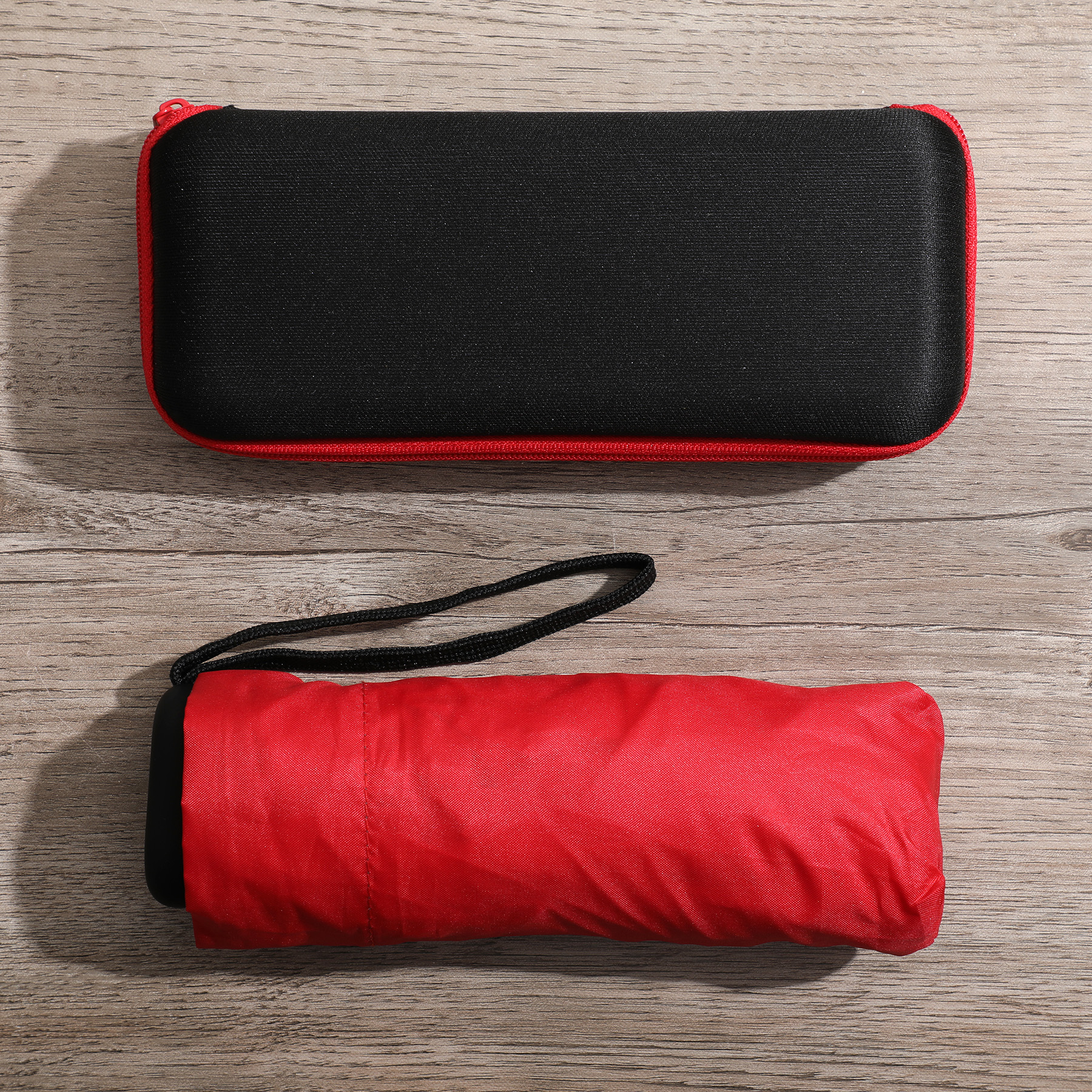37" Arc Compact Umbrella in EVA Case 1