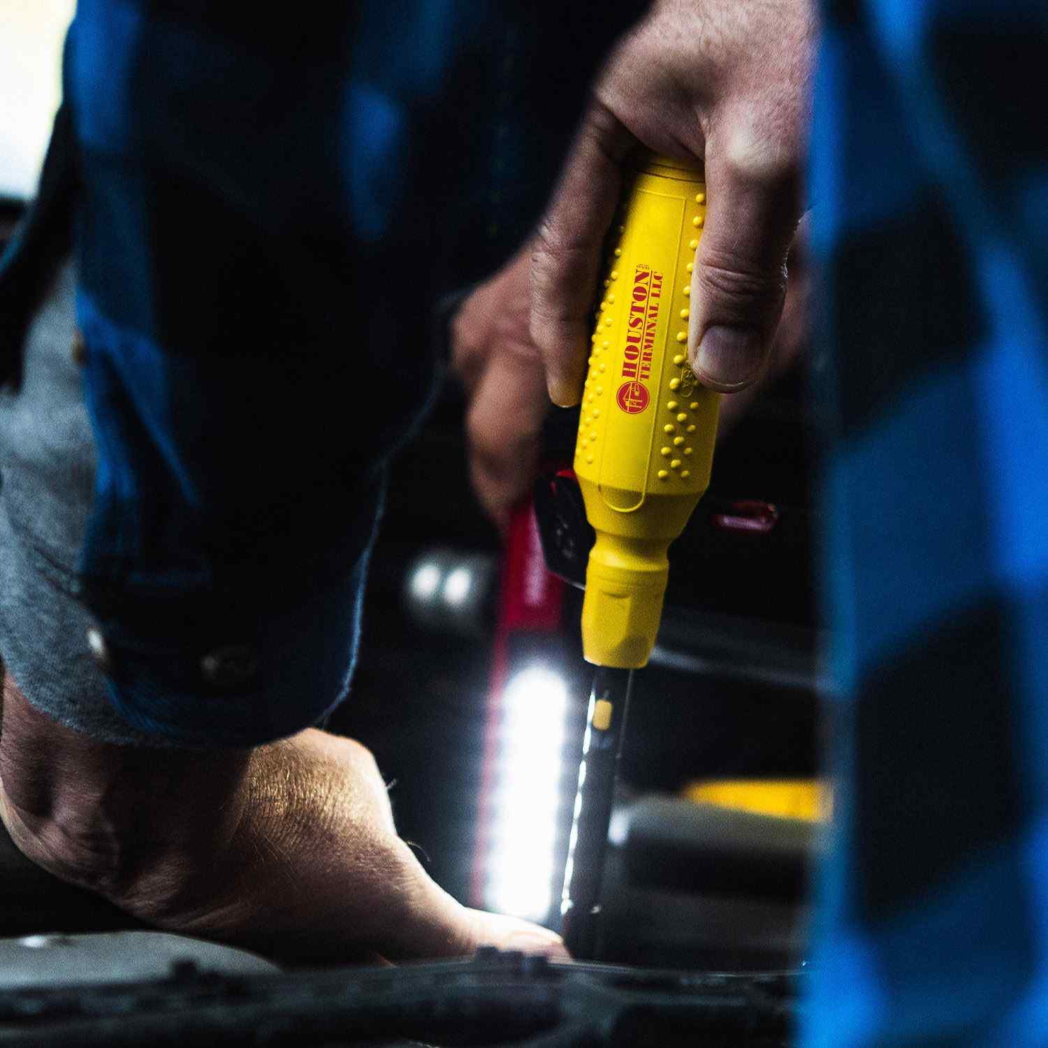 MEGAPRO® 15-In-1 Multi Bit Screwdriver 1