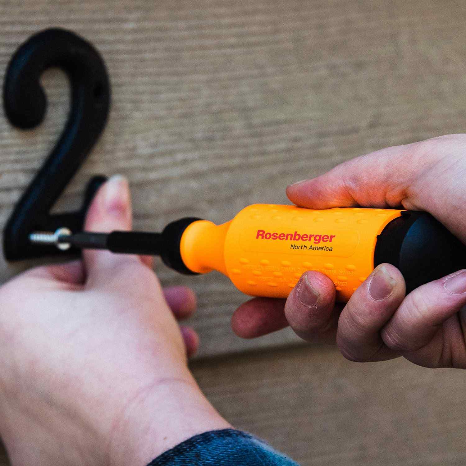 MEGAPRO® 8-In-1 Multi Bit Screwdriver 1