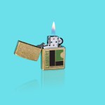 Zippo® Classic Street Brass - Lifestyle 2 Zippo® Classic Street Brass - Lifestyle 2