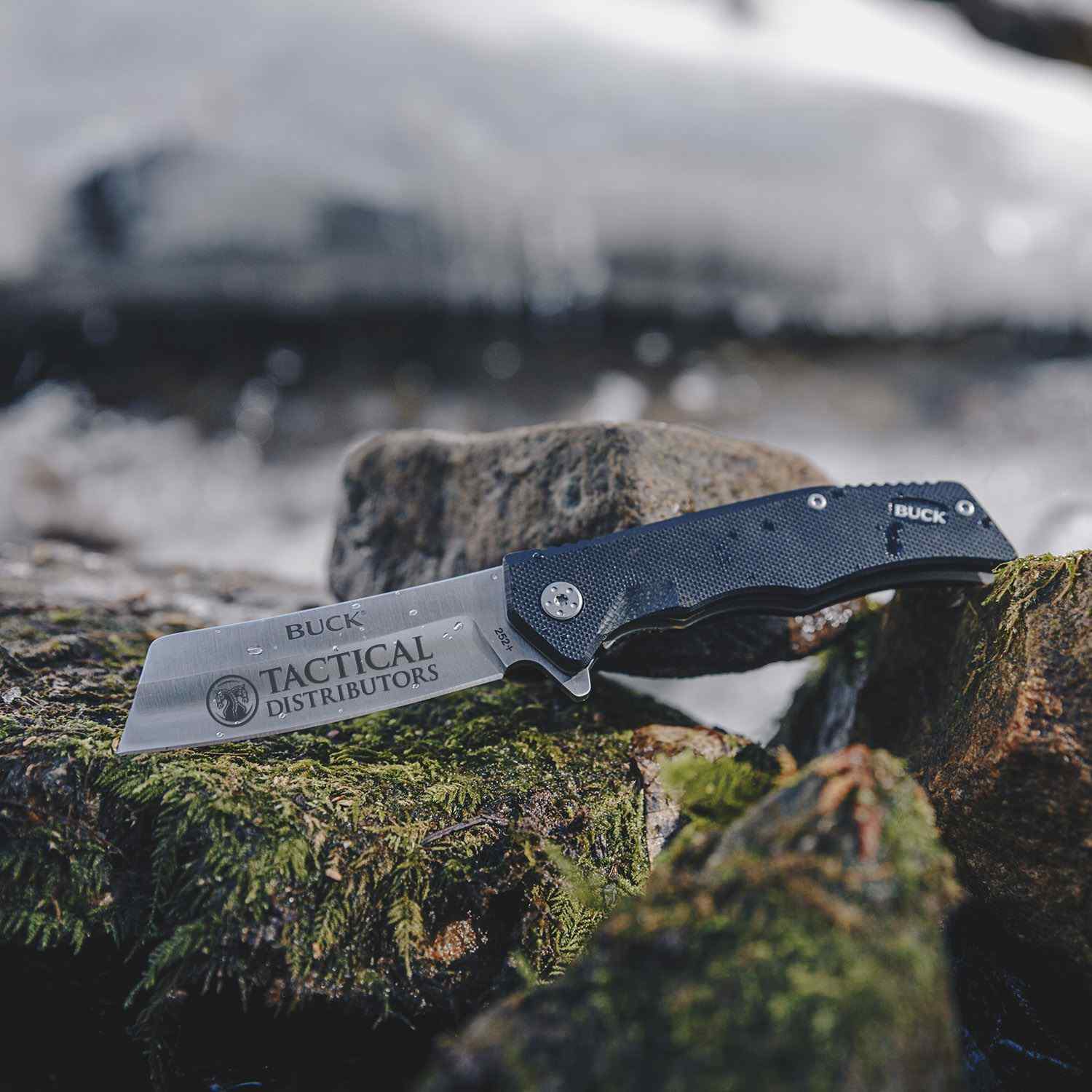 Buck® Trunk Knife 1