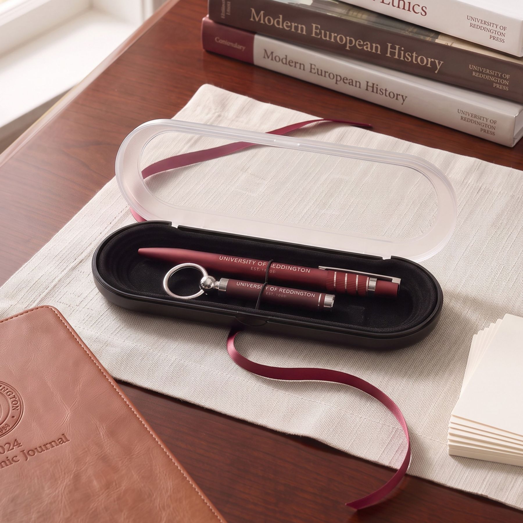 Moduspin Pen & Showcase Keychain Gift Set 1