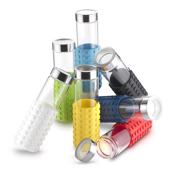 20 oz Silicone Grip Square Bottle 1