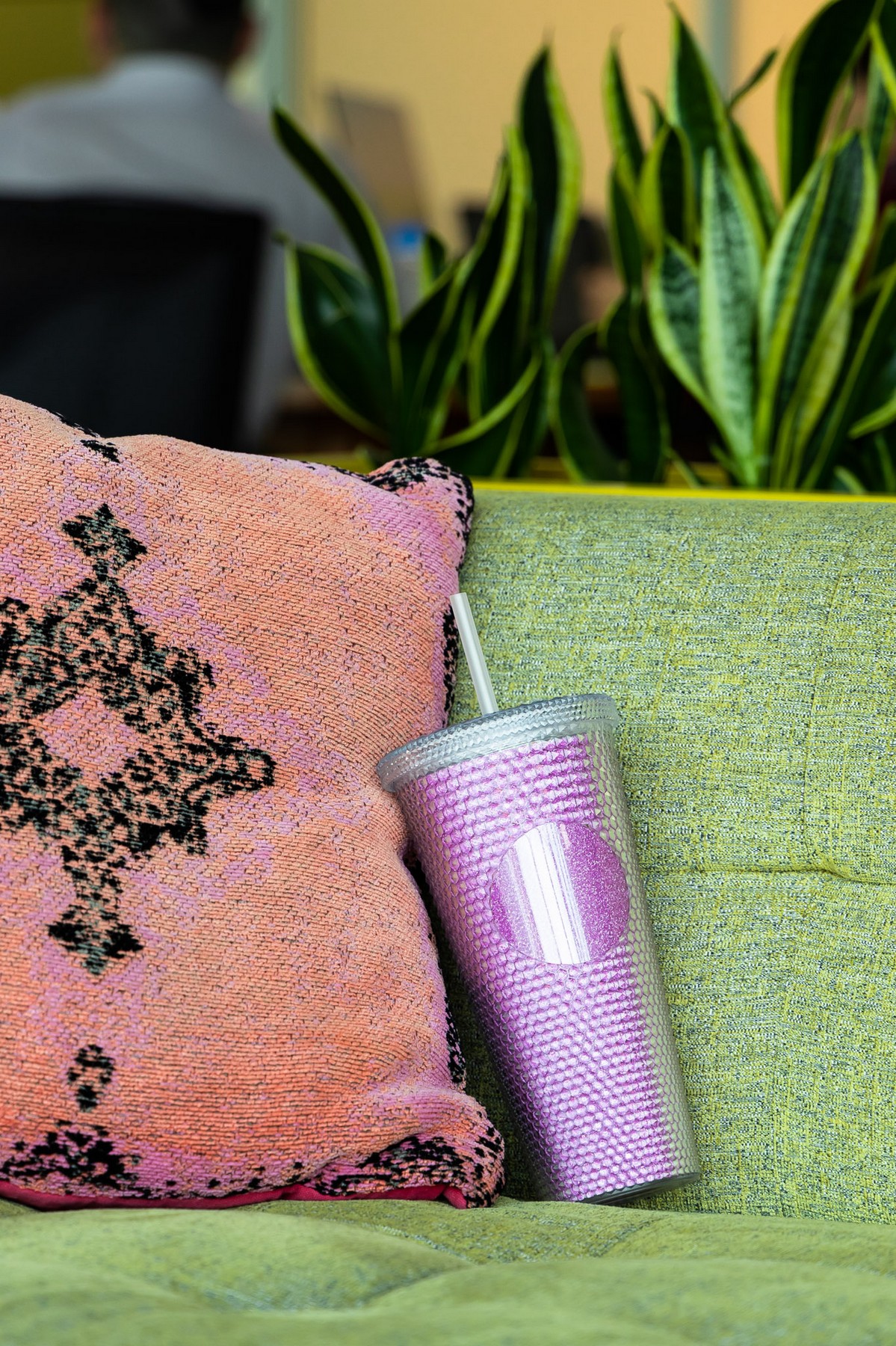 24 oz Bux Glitter Recycled Tumbler 1