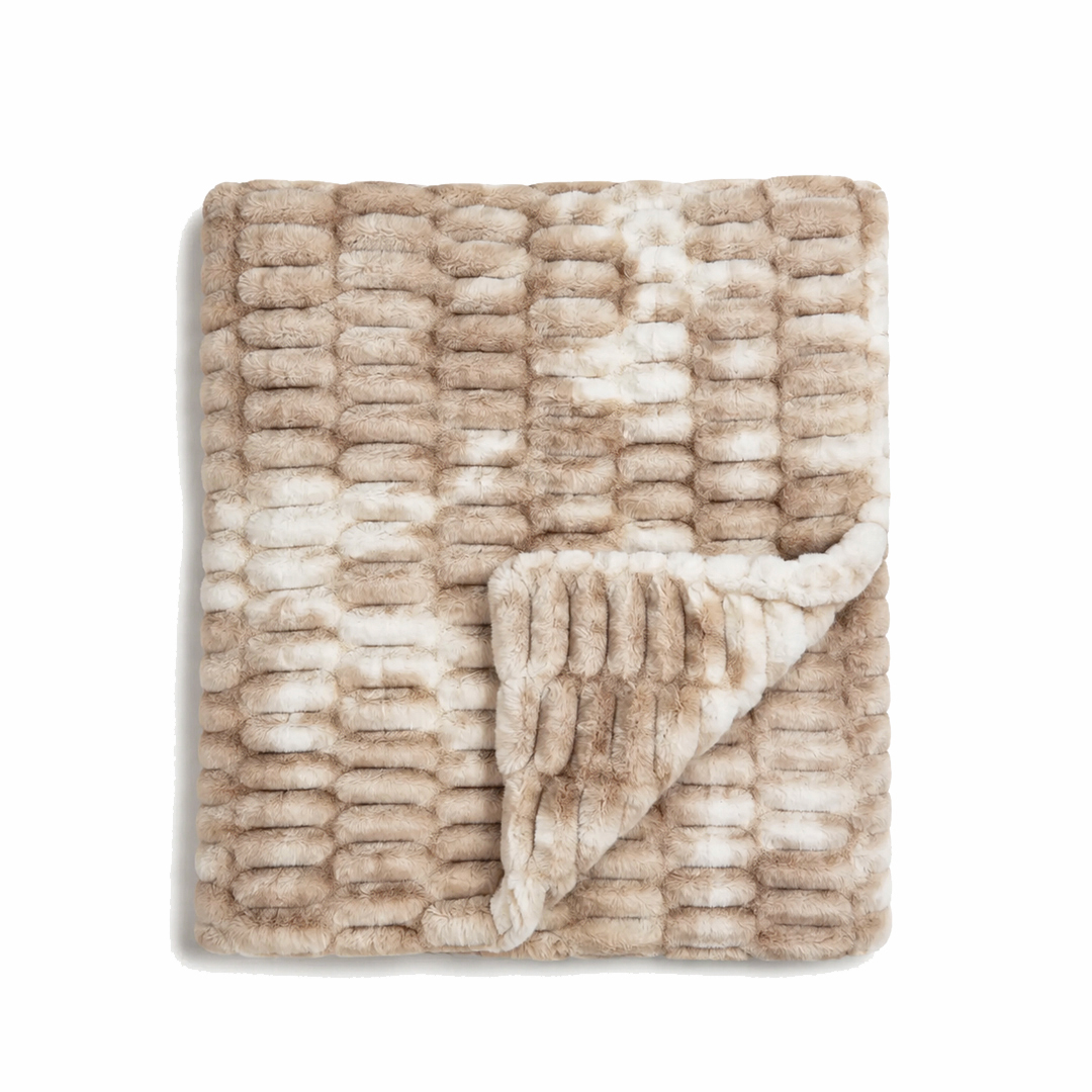 Signature Cloud Luxe Throw Blanket 2