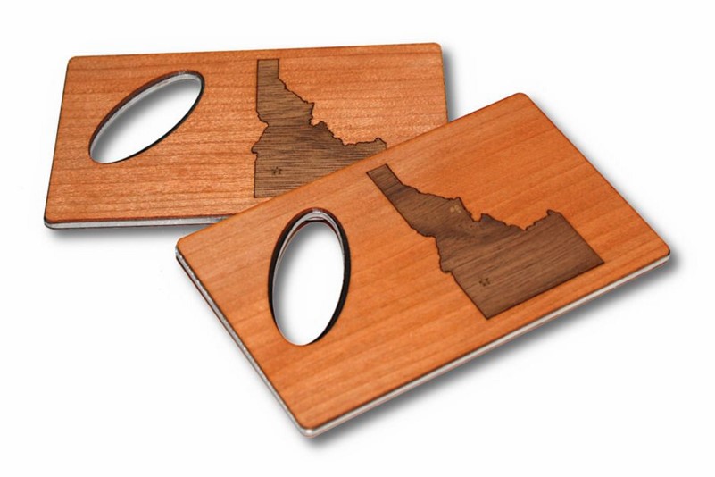 Wooden Credit Card Bottle Opener (CASCADE) 1