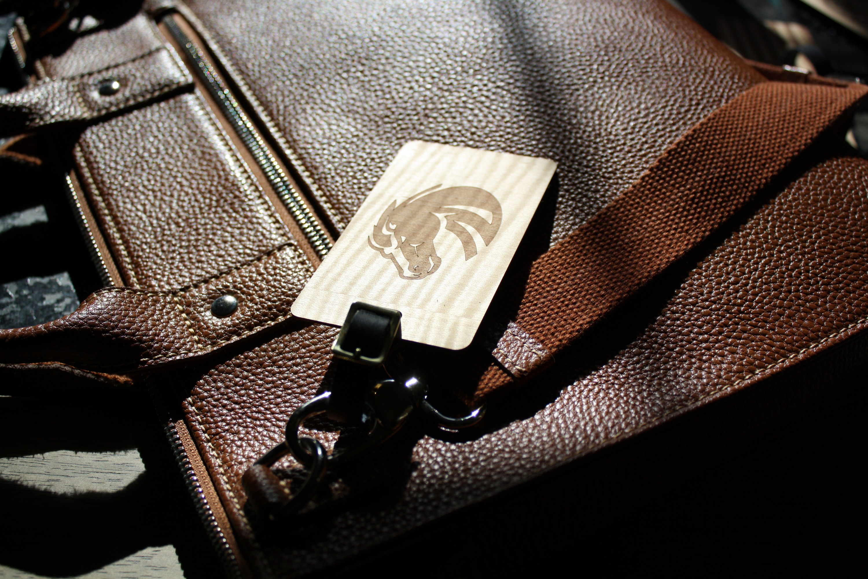 Slim Wooden Engraved Luggage Tags (JARBRIDGE) 1