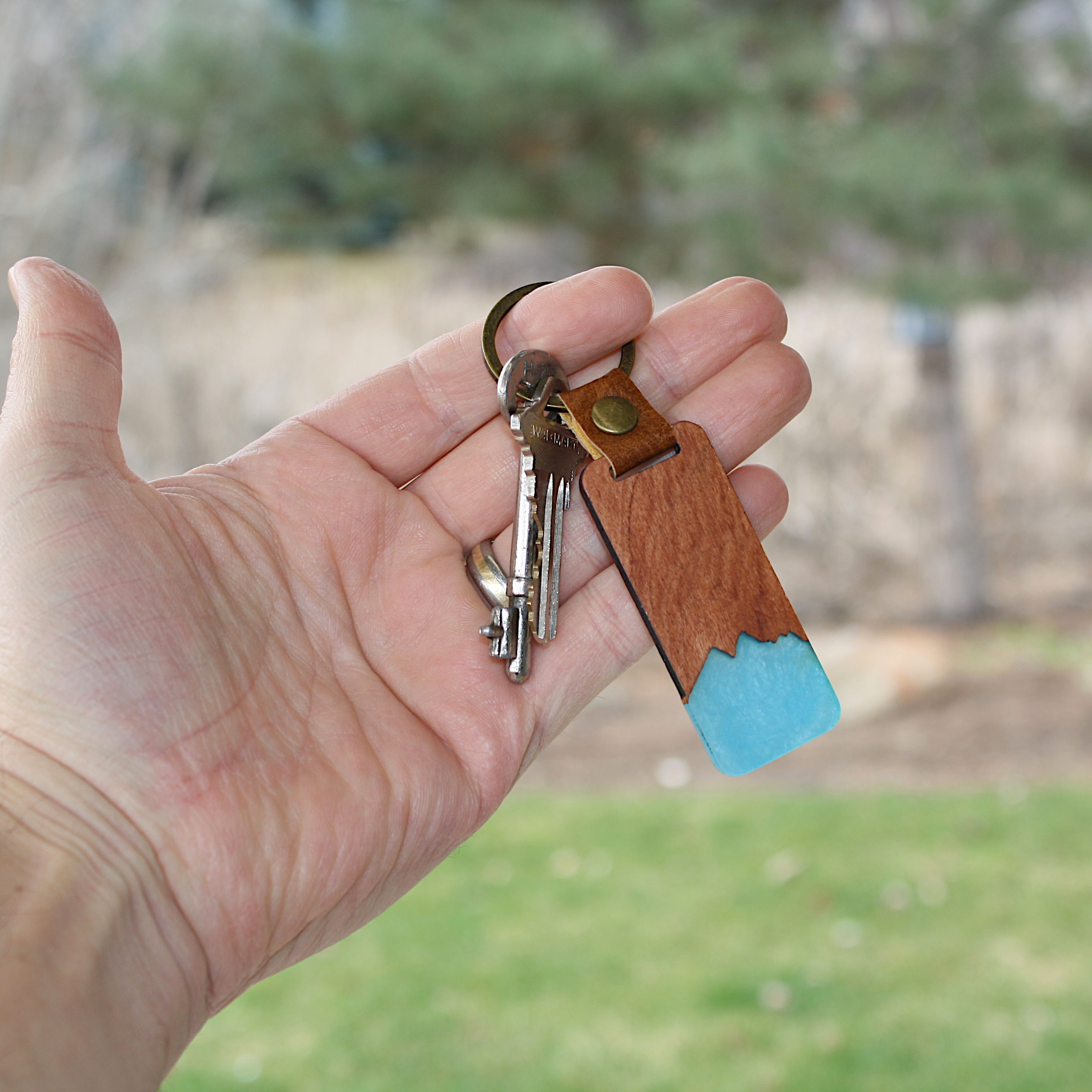 Resin & Wood Keychain (BROMAGHIN) 1