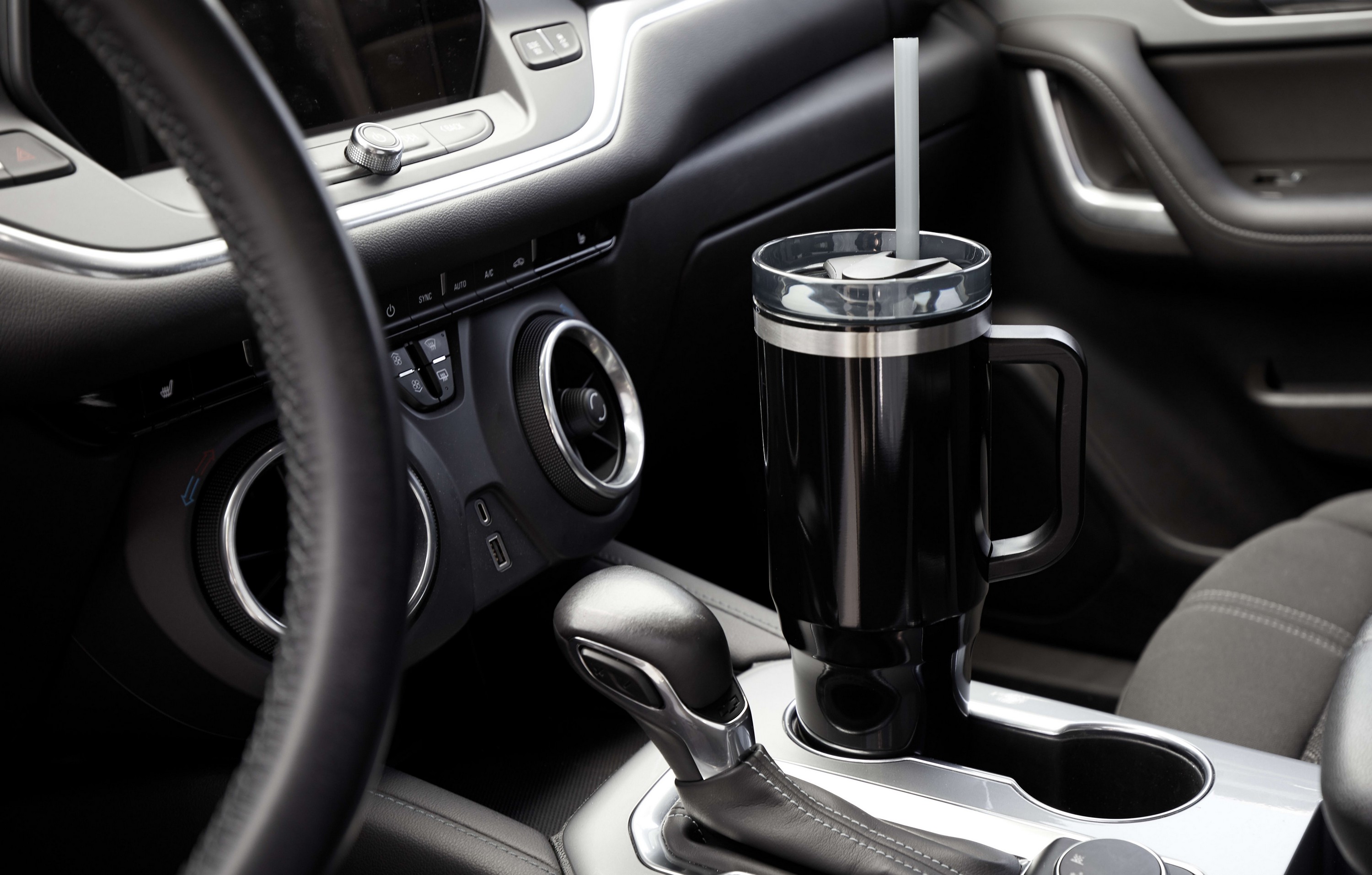 Thor 40 oz Eco-Friendly Straw Tumbler 1