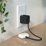 Wally Stretch 35 Wall Charger with cable - 7125-09BKFront Wally Stretch 35 Wall Charger with cable - 7125-09BKFront