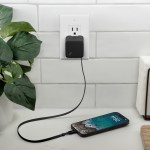 Wally Stretch 35 Wall Charger with cable - 7125-09BKFront Wally Stretch 35 Wall Charger with cable - 7125-09BKFront