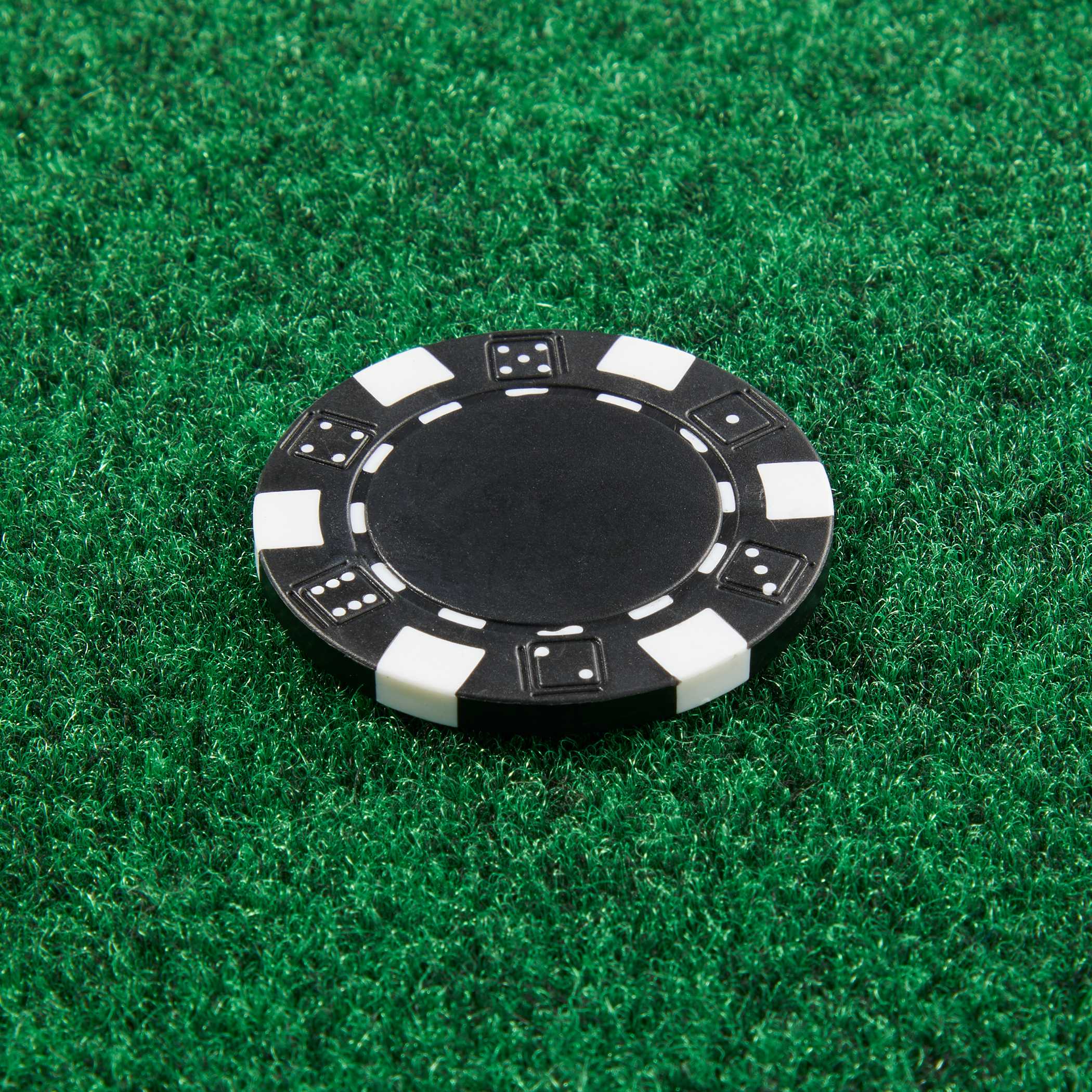 Recycled Poker Chip Ball Marker 1