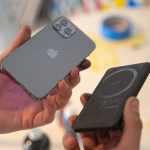 mophie® Snap+ Mini 5000 mAh Wireless Power Bank - 7124-11BKAngle-Right mophie® Snap+ Mini 5000 mAh Wireless Power Bank - 7124-11BKAngle-Right
