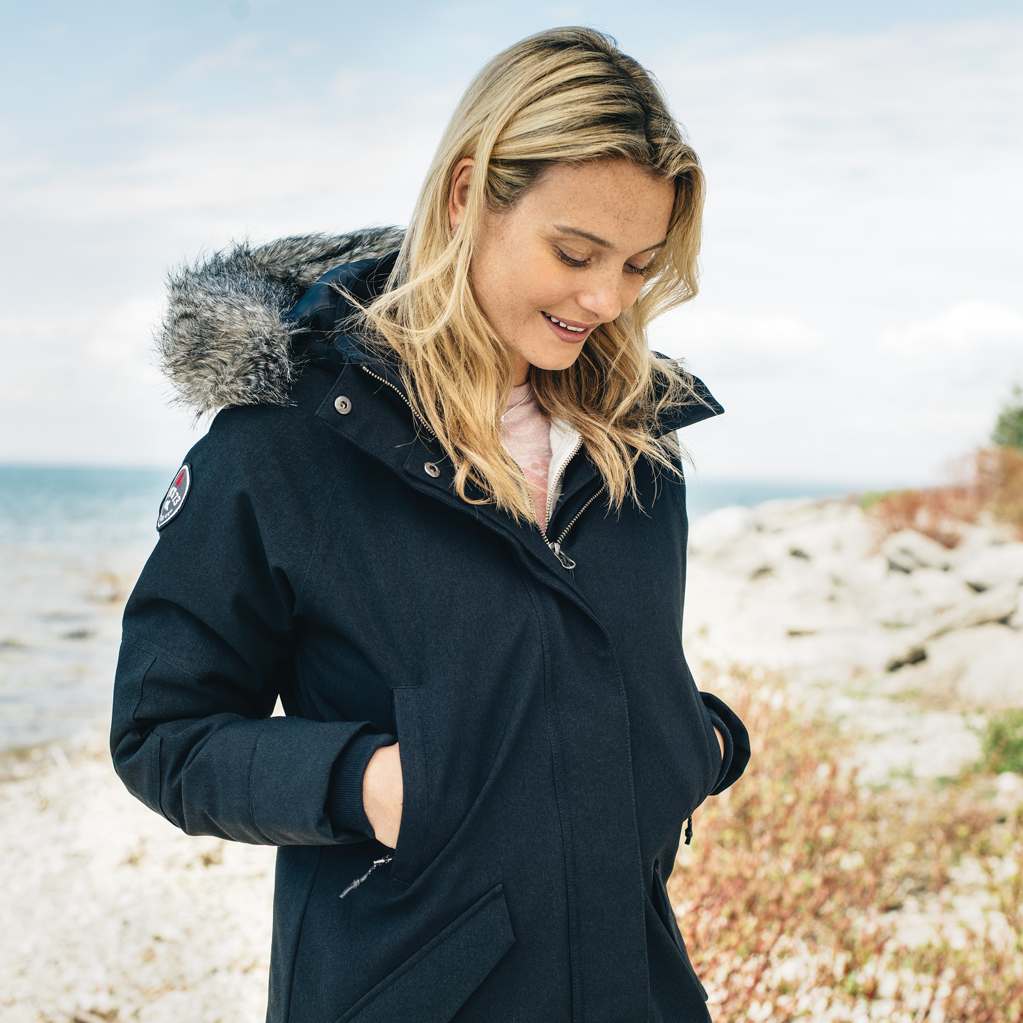 Women's BRIDGEWATER Roots73 Waterproof Insulated Parka Jacket with Detachable Hood 2