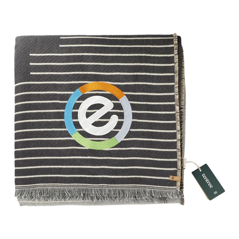 tentree Organic Cotton Peaks Woven Blanket 1 tentree Organic Cotton Peaks Woven Blanket 1