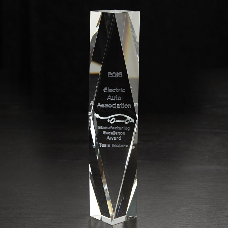 Large Chairmans 3D Crystal Award 1 Large Chairmans 3D Crystal Award 1