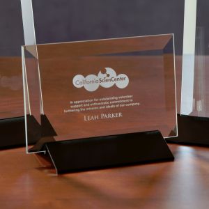 Epoch Horizontal Medium Glass Award 1 Epoch Horizontal Medium Glass Award 1