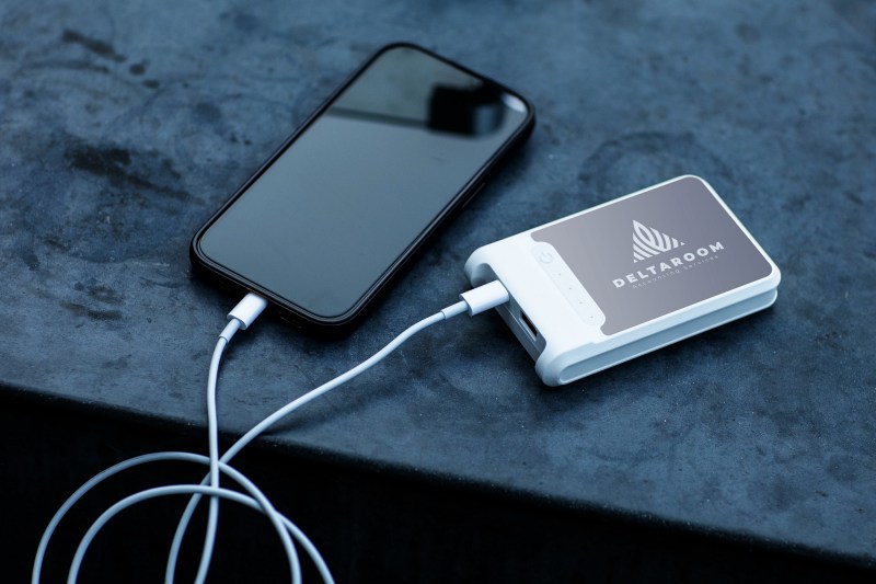 AmpX 6000mAh Powerbank - White 1 AmpX 6000mAh Powerbank - White 1