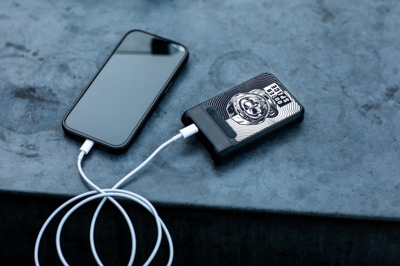AmpX 6000mAh Powerbank - Black 1 AmpX 6000mAh Powerbank - Black 1
