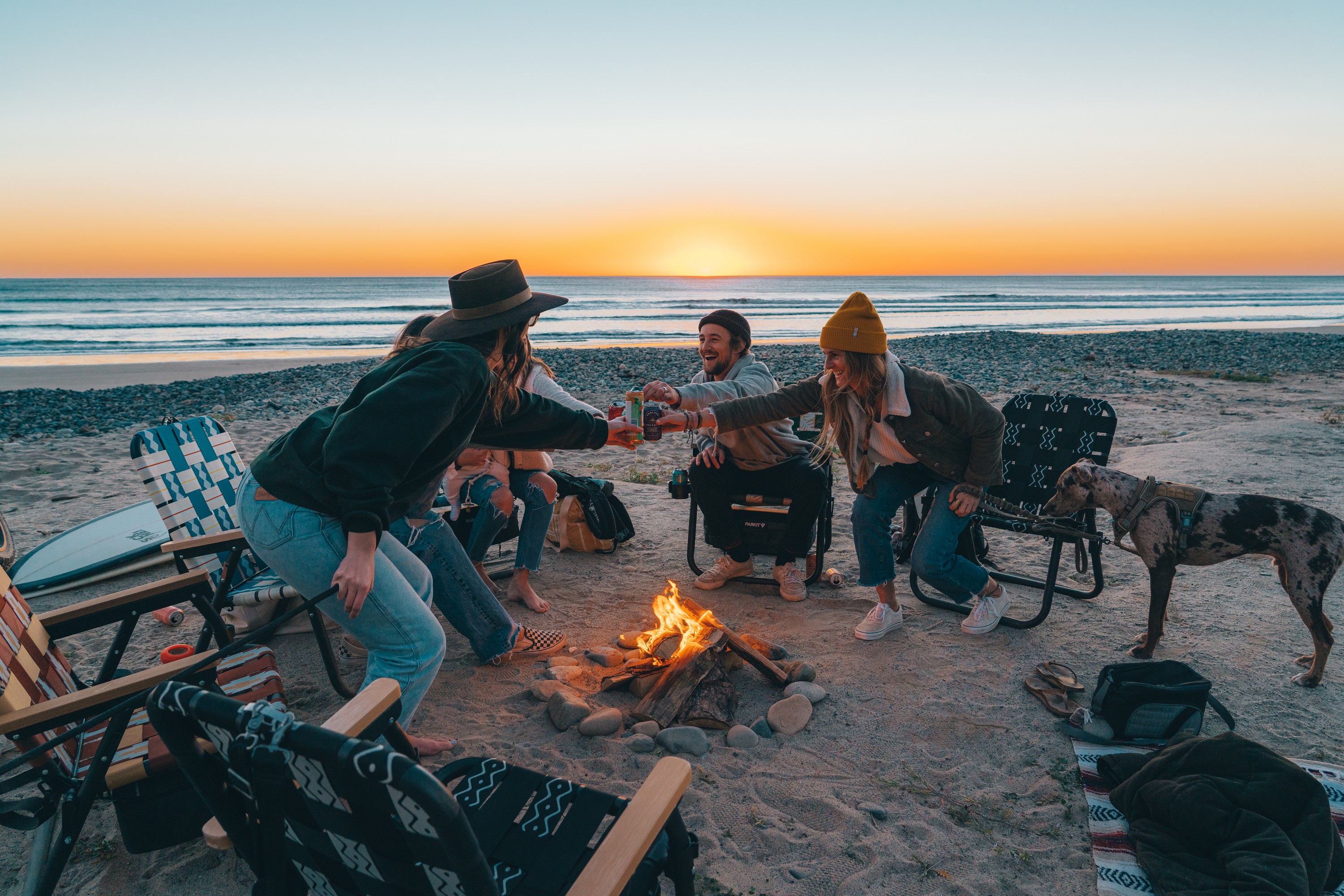 Voyager™ LTE Outdoor Chair- Branded 1