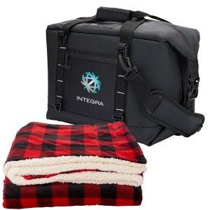 Urban Peak® Blanket Gift Set 1 Urban Peak® Blanket Gift Set 1