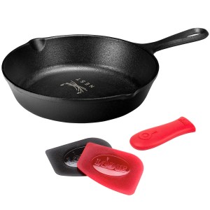 Lodge® 8" Cast Iron Starter Gift Set 1 Lodge® 8" Cast Iron Starter Gift Set 1