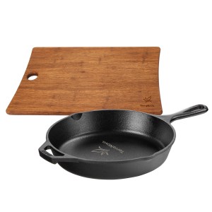 Lodge® 10.25" Cast Iron / Woodland Board Gift Set 1 Lodge® 10.25" Cast Iron / Woodland Board Gift Set 1