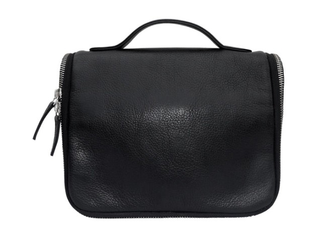 Hanging Travel Kit 2
