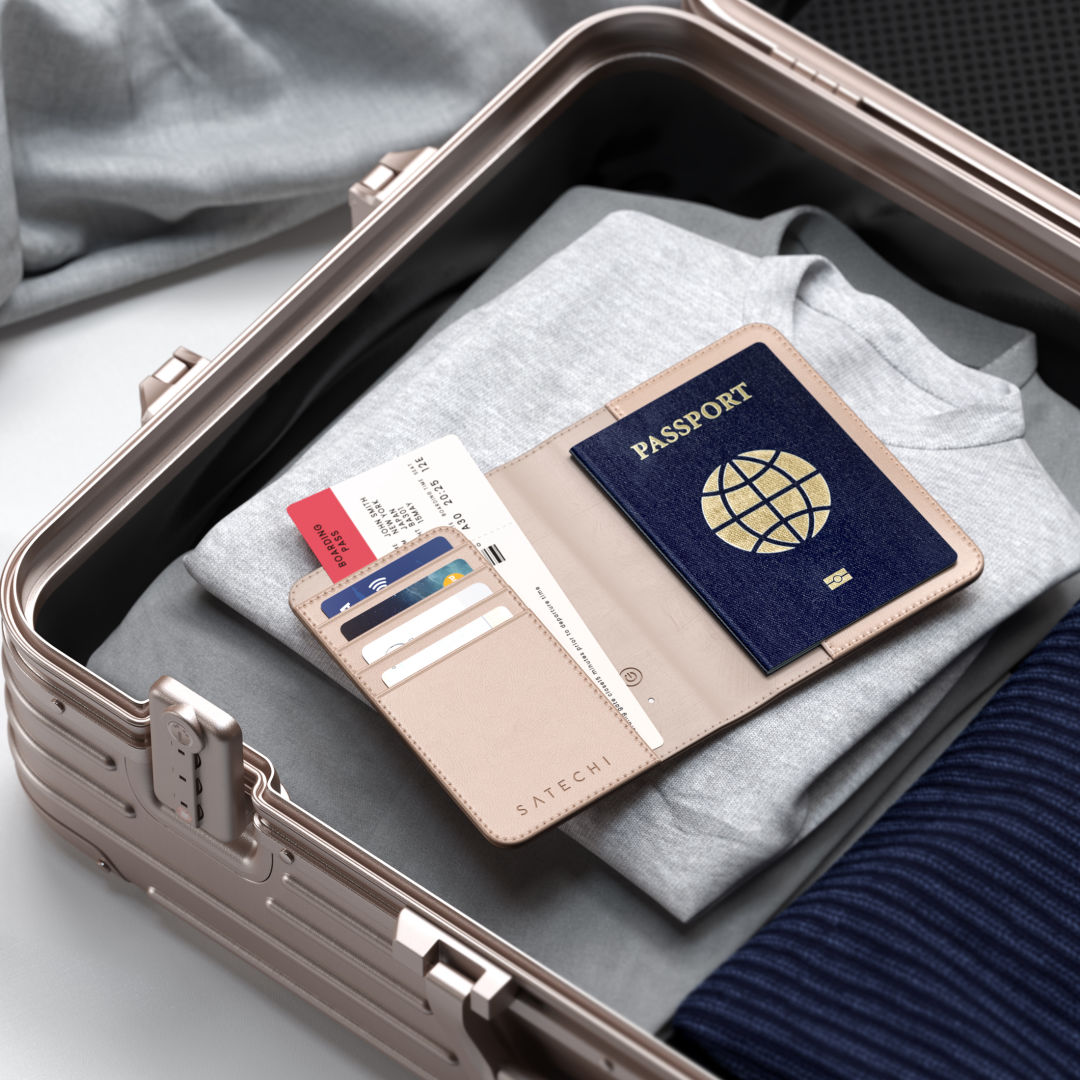 SATECHI® FindAll™ Passport Cover 1