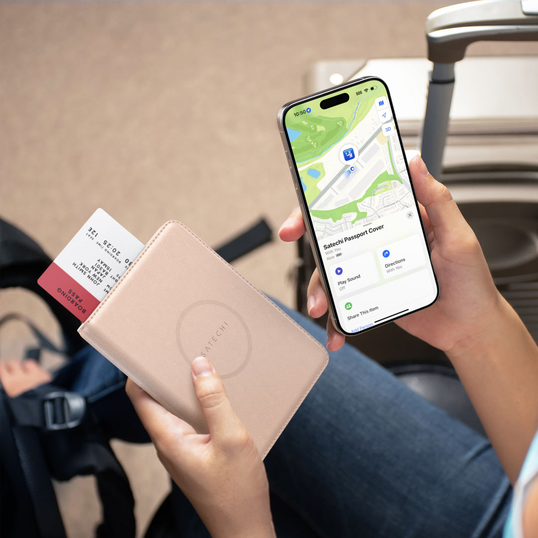 SATECHI® FindAll™ Passport Cover 1