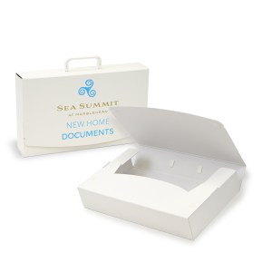 Large Portfolio Legal Sized w/ Elastic (16.25"x9.5"x3.125") 1 Large Portfolio Legal Sized w/ Elastic (16.25"x9.5"x3.125") 1
