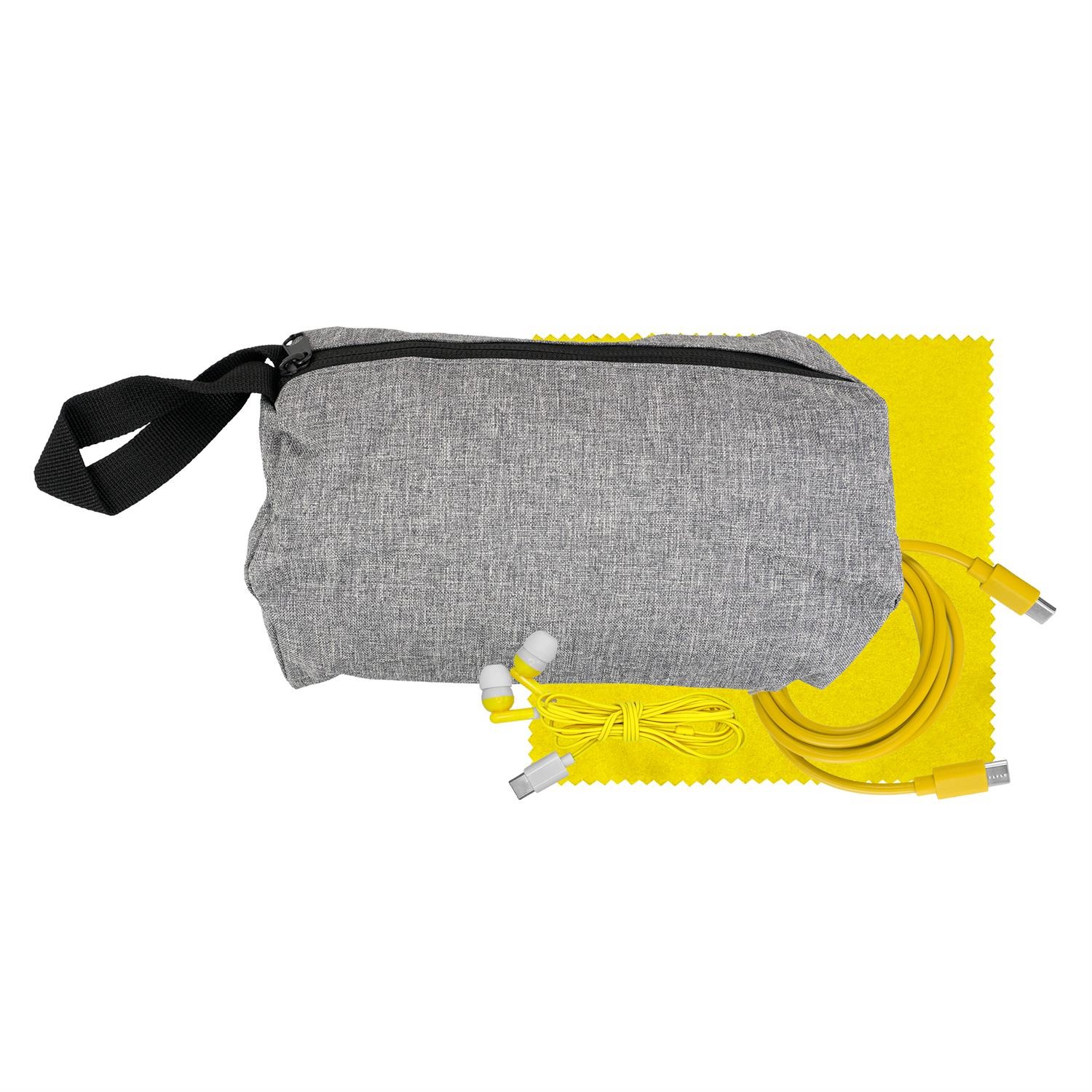 Travel C to C Cable, Ear Bud & Cloth Set 1