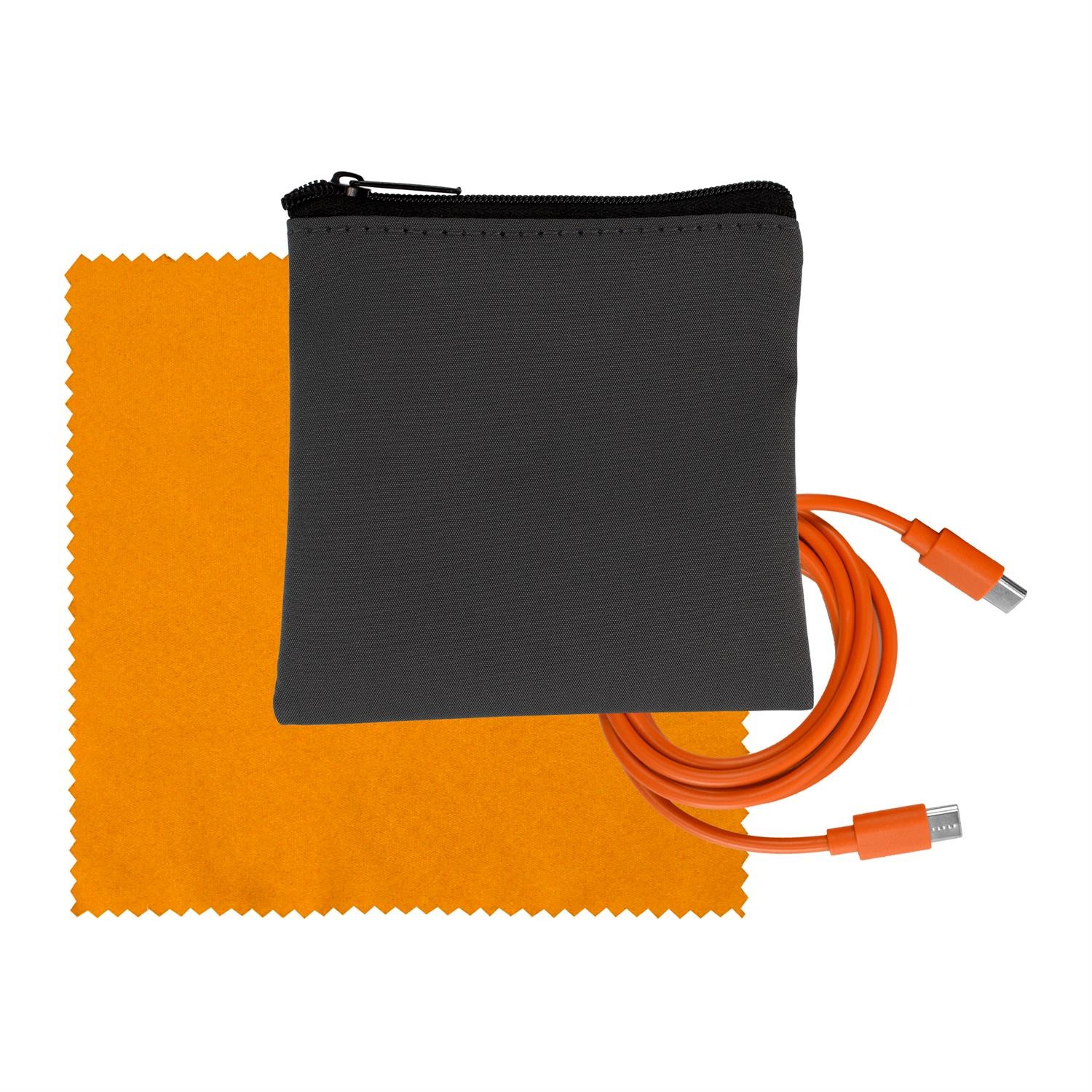 Gray Executive C to C Cable & Cloth Set 1