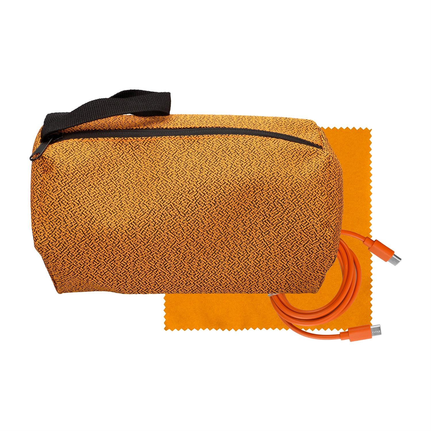 Speck C to C Cable & Cloth Set 1