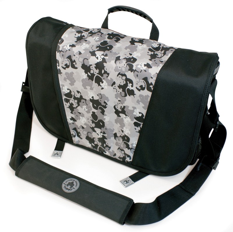 Sumo Messenger Bag - Black/Silver 1 Sumo Messenger Bag - Black/Silver 1