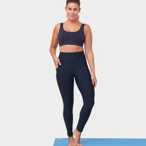 Manduka Presence Legging - Waist 32-35" Hips 41-44" 2 Manduka Presence Legging - Waist 32-35" Hips 41-44" 2