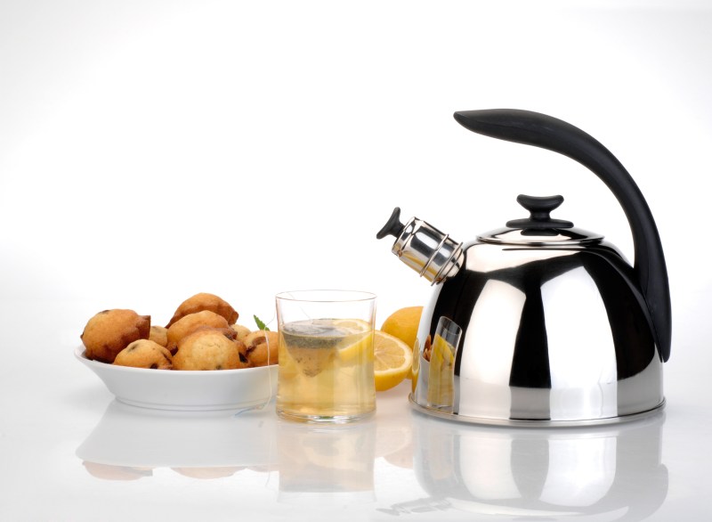 BergHoff Essentials 18/10 Ss Whistling Kettle, Lucia, 2.6Qt 2 BergHoff Essentials 18/10 Ss Whistling Kettle, Lucia, 2.6Qt 2