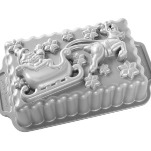 Nordic Ware Santa%27s Sleigh Loaf Pan 2 Nordic Ware Santa%27s Sleigh Loaf Pan 2
