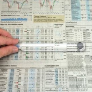 Carson® MagniCraft™ 1.5X Bar Magnifier w/Built-In Magnets 1 Carson® MagniCraft™ 1.5X Bar Magnifier w/Built-In Magnets 1