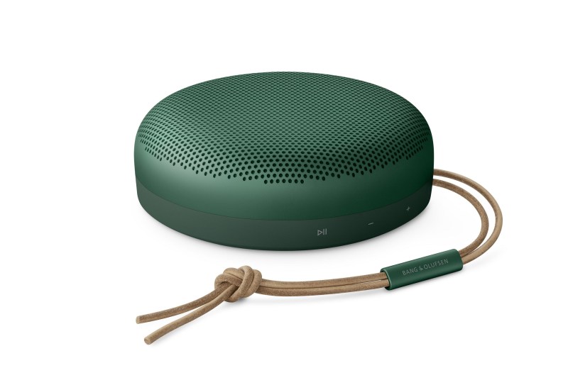 Bang & Olufsen Beosound A1 2Nd Gen Portable Bluetooth Speaker Green 2 Bang & Olufsen Beosound A1 2Nd Gen Portable Bluetooth Speaker Green 2